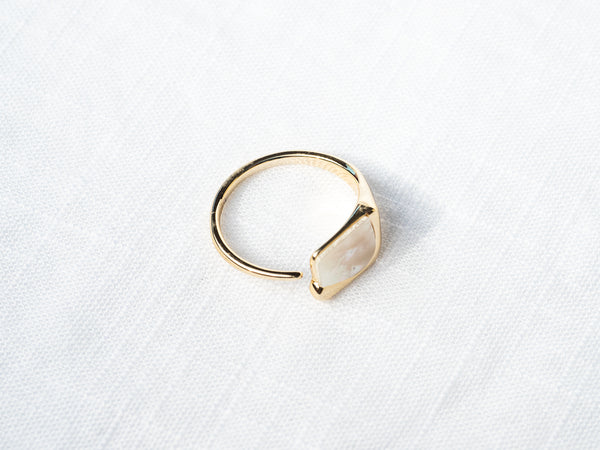 18K Vermeil Pearl Shell Signet Ring - Brink and Forbes