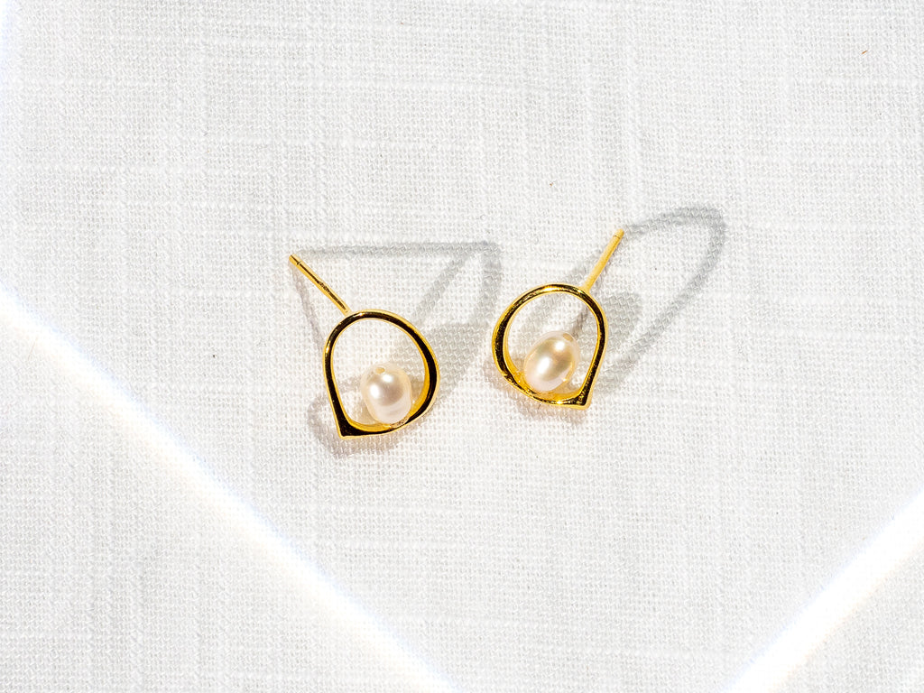 18k Gold Plated Delicate Pearl Stud Earrings - Brink and Forbes